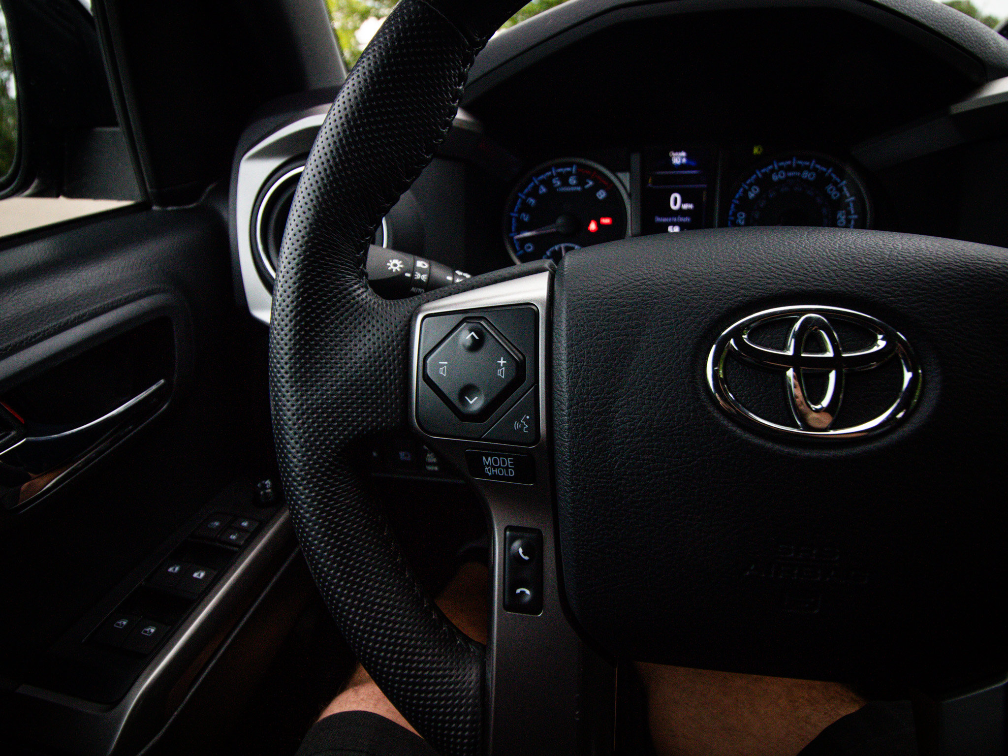 Used 2023 Toyota Tacoma Limited AWD/4WD image 19
