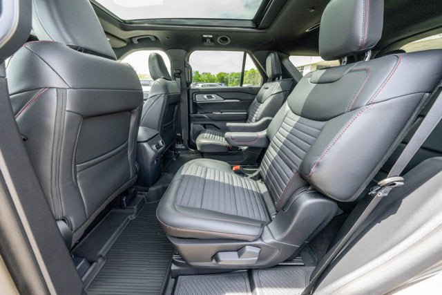 New 2026 Ford Explorer ST-Line w/ ST-Line Street Pack AWD/4WD image 20
