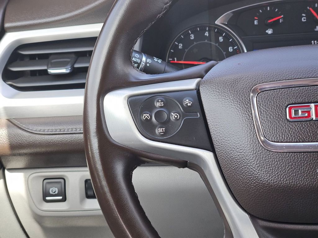 Used 2023 GMC Acadia SLT image 23