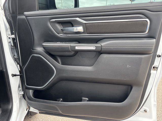 Used 2023 RAM 1500 Laramie AWD/4WD image 12