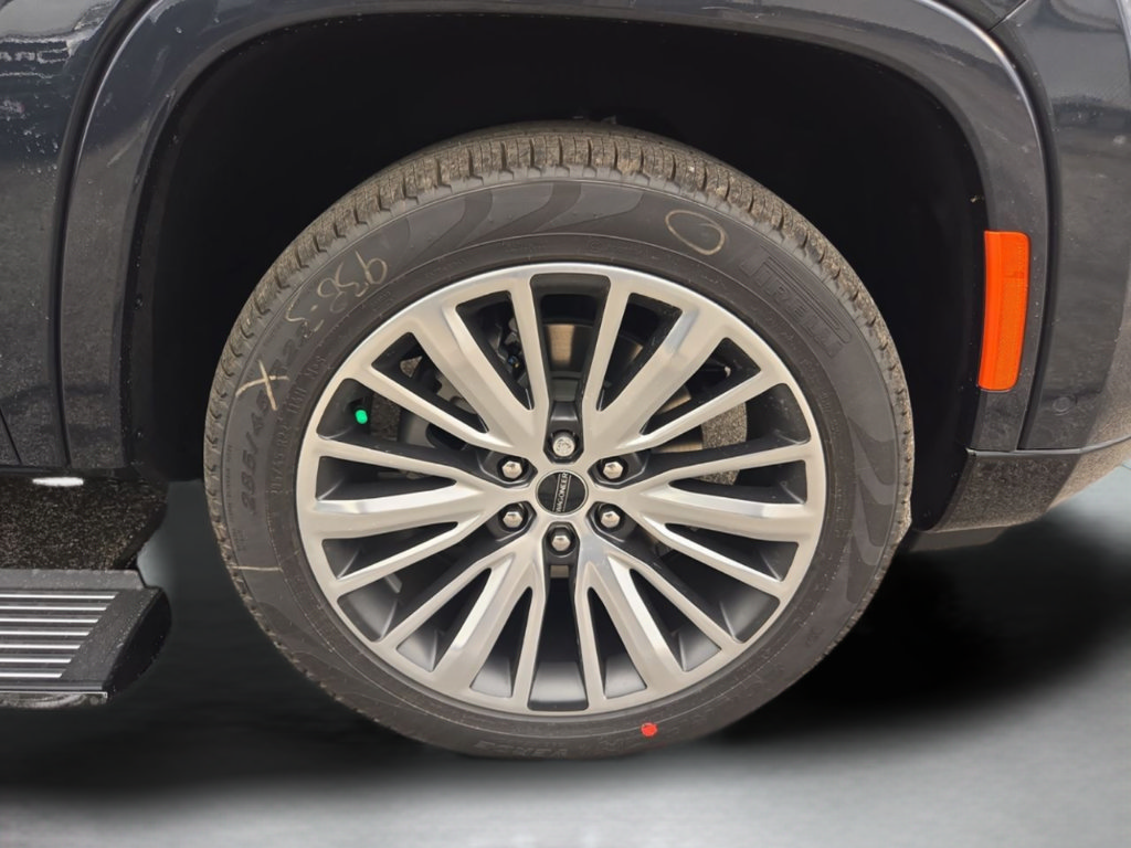 New 2025 Jeep Wagoneer L Series II AWD/4WD image 44
