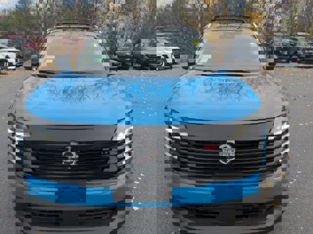 New 2025 Nissan Kicks SR image 2