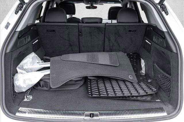 Used 2023 Audi Q5 e Premium Plus w/ Premium Plus Package image 23