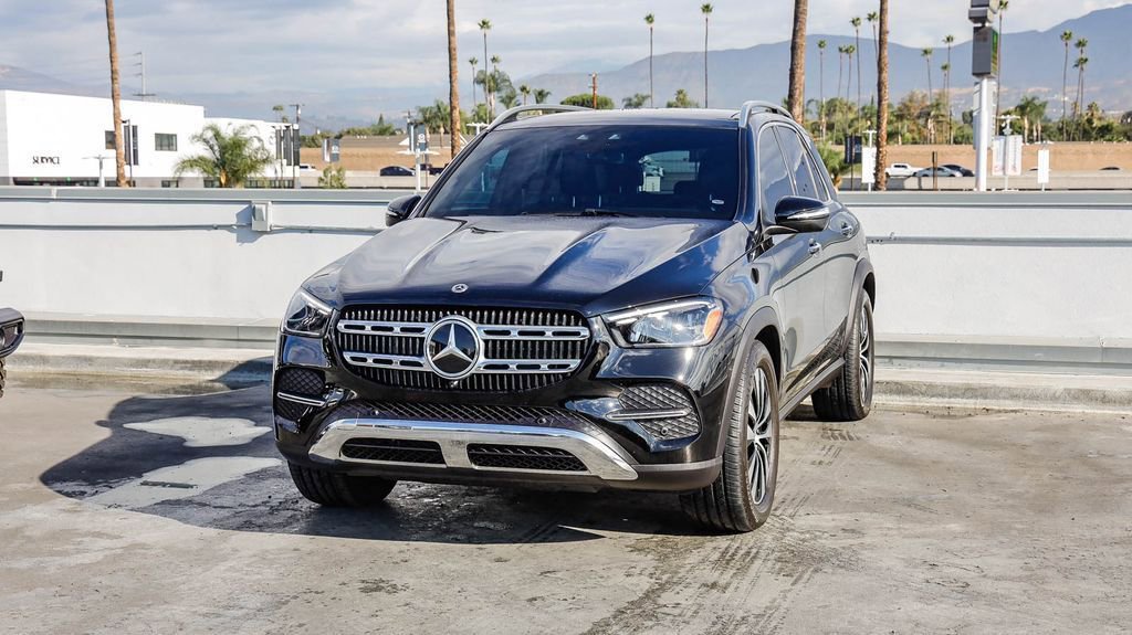Used 2025 Mercedes-Benz GLE 450e 4MATIC image 4