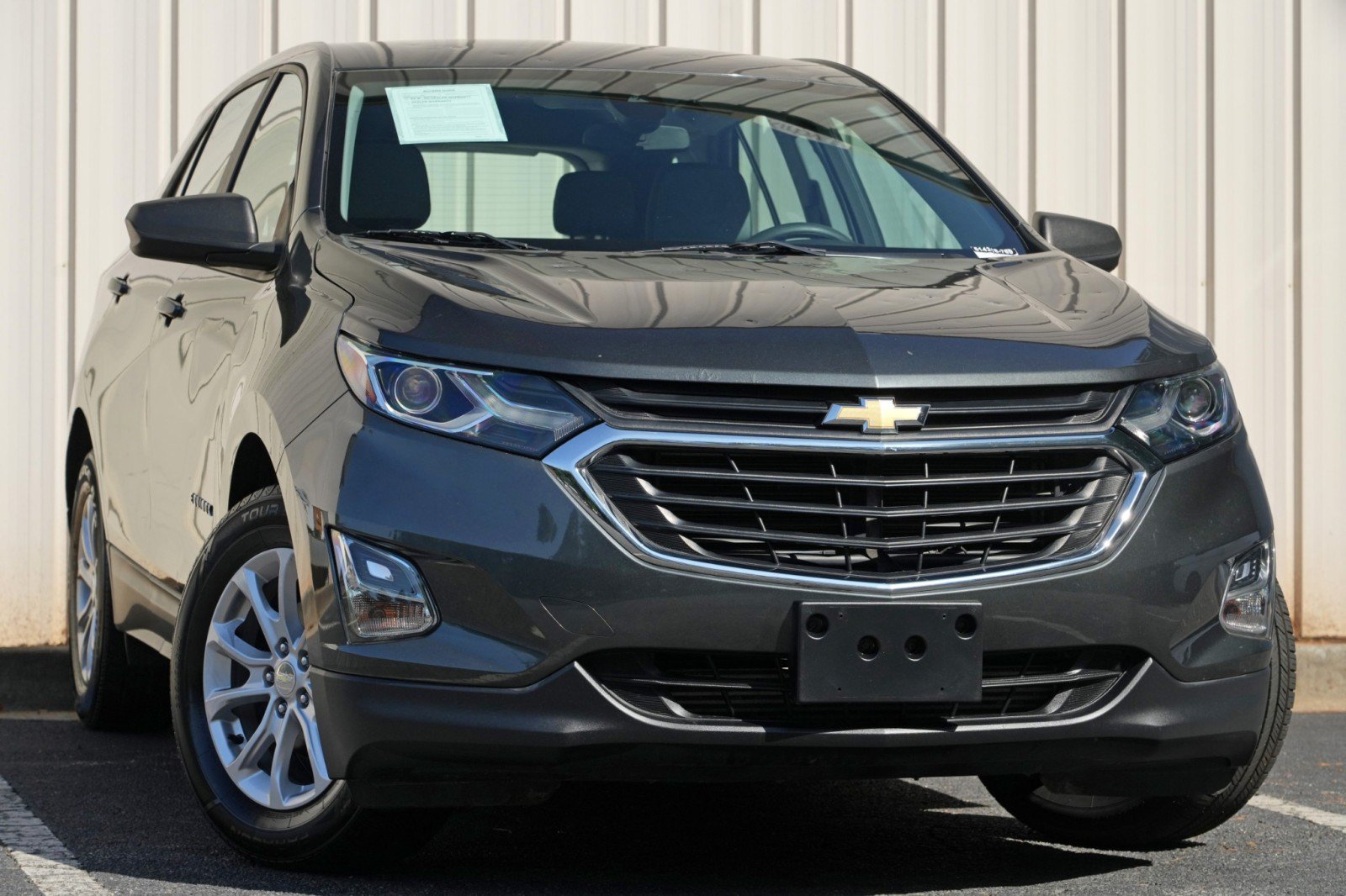 Used 2020 Chevrolet Equinox LS FWD image 2
