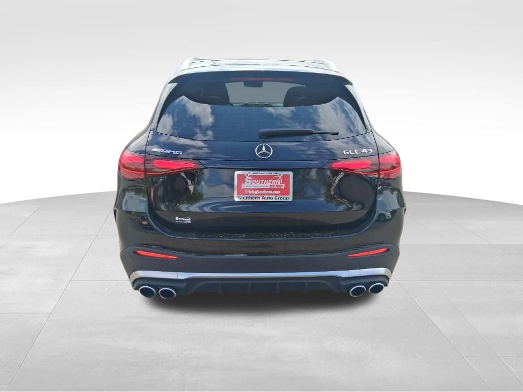 Used 2025 Mercedes-Benz GLC 43 AMG 4MATIC image 4