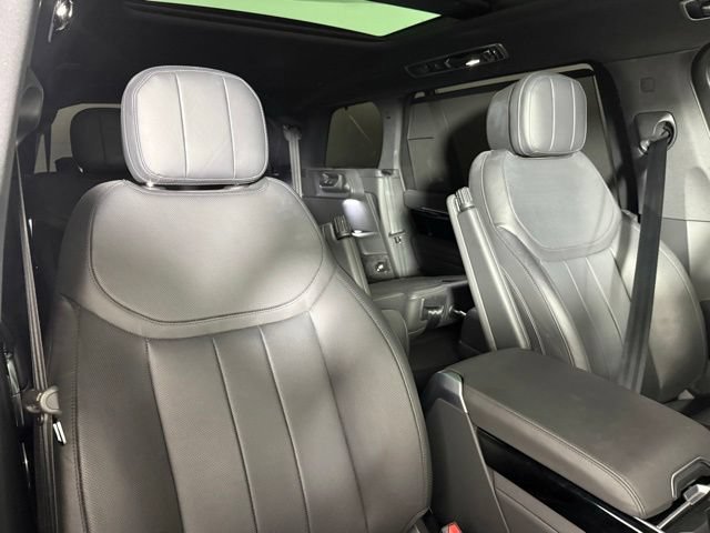 Used 2024 Land Rover Range Rover Long Wheelbase SE AWD/4WD image 31