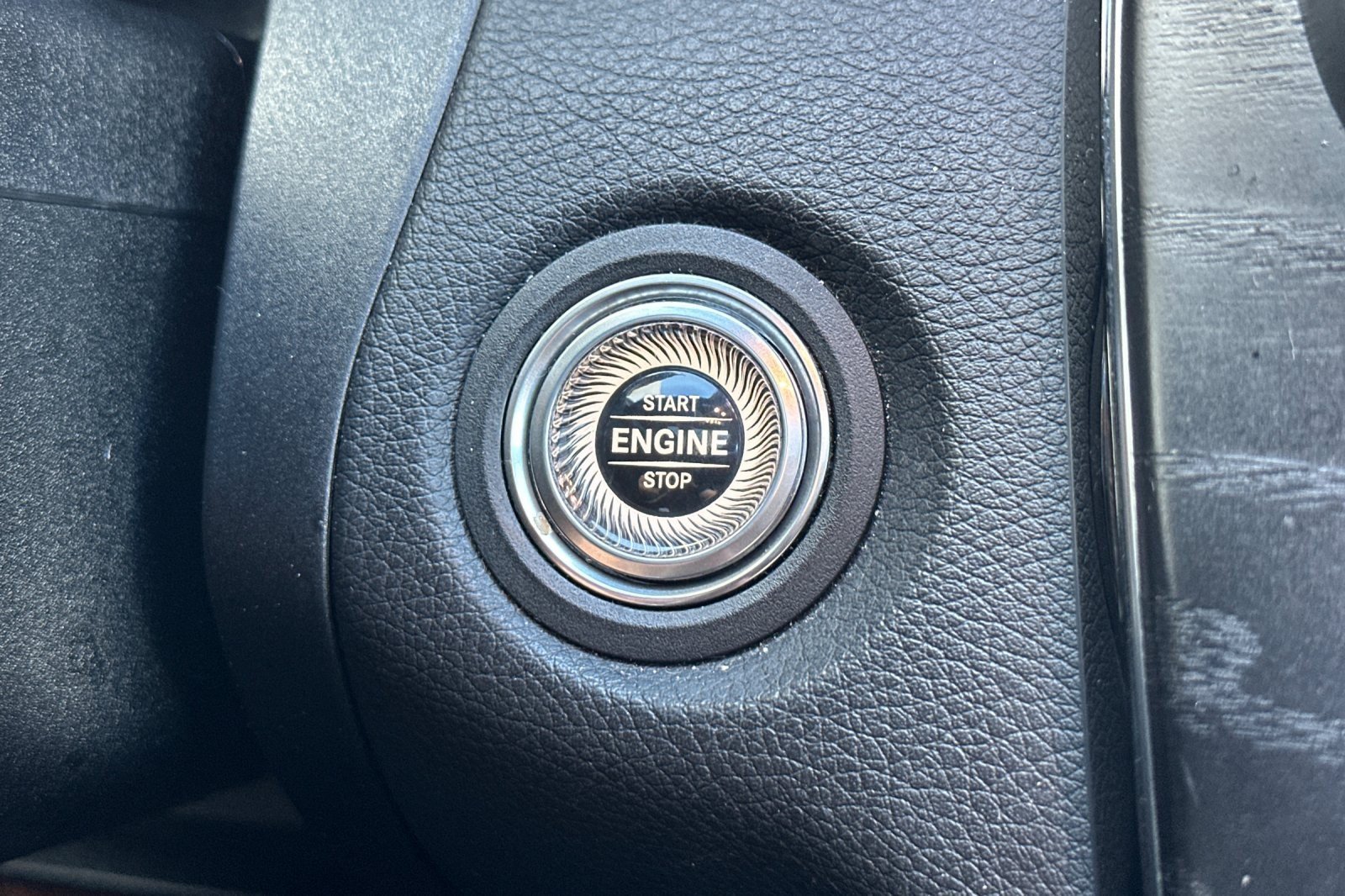 Used 2019 Mercedes-Benz C 300 Sedan image 20