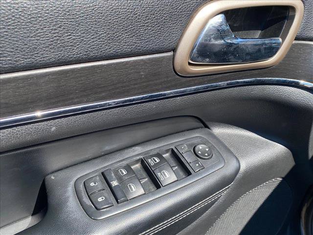 Used 2015 Jeep Grand Cherokee Limited RWD image 9