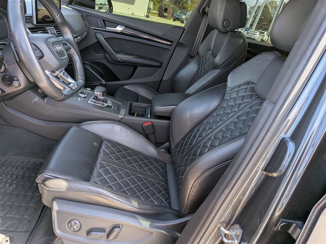 Used 2020 Audi SQ5 Prestige w/ Prestige Package image 14