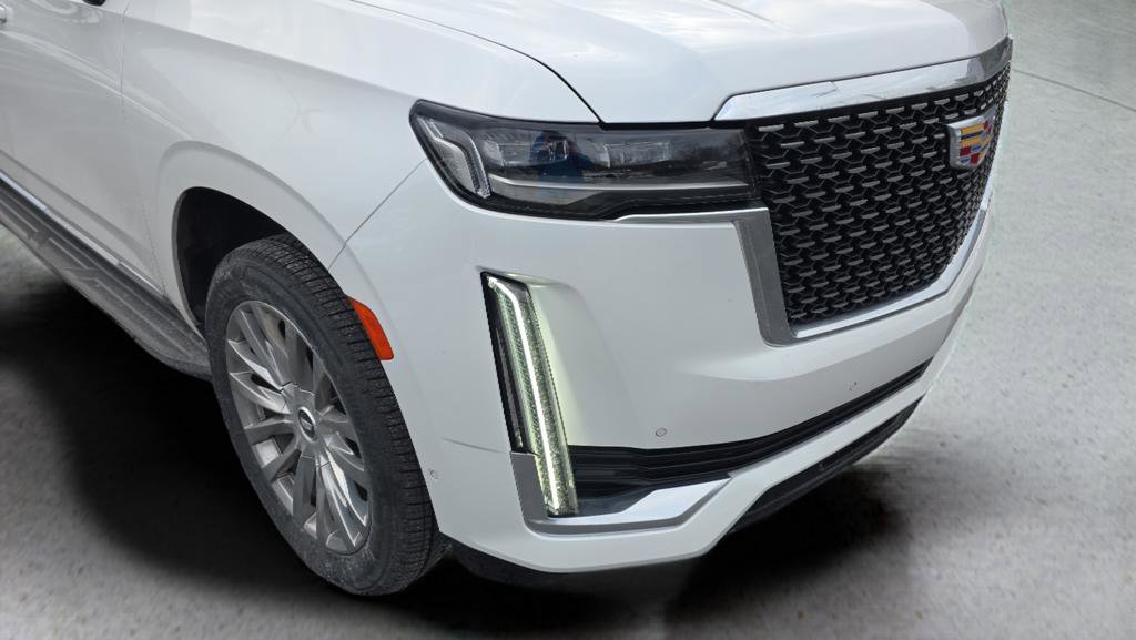 Used 2022 Cadillac Escalade ESV Premium Luxury image 10