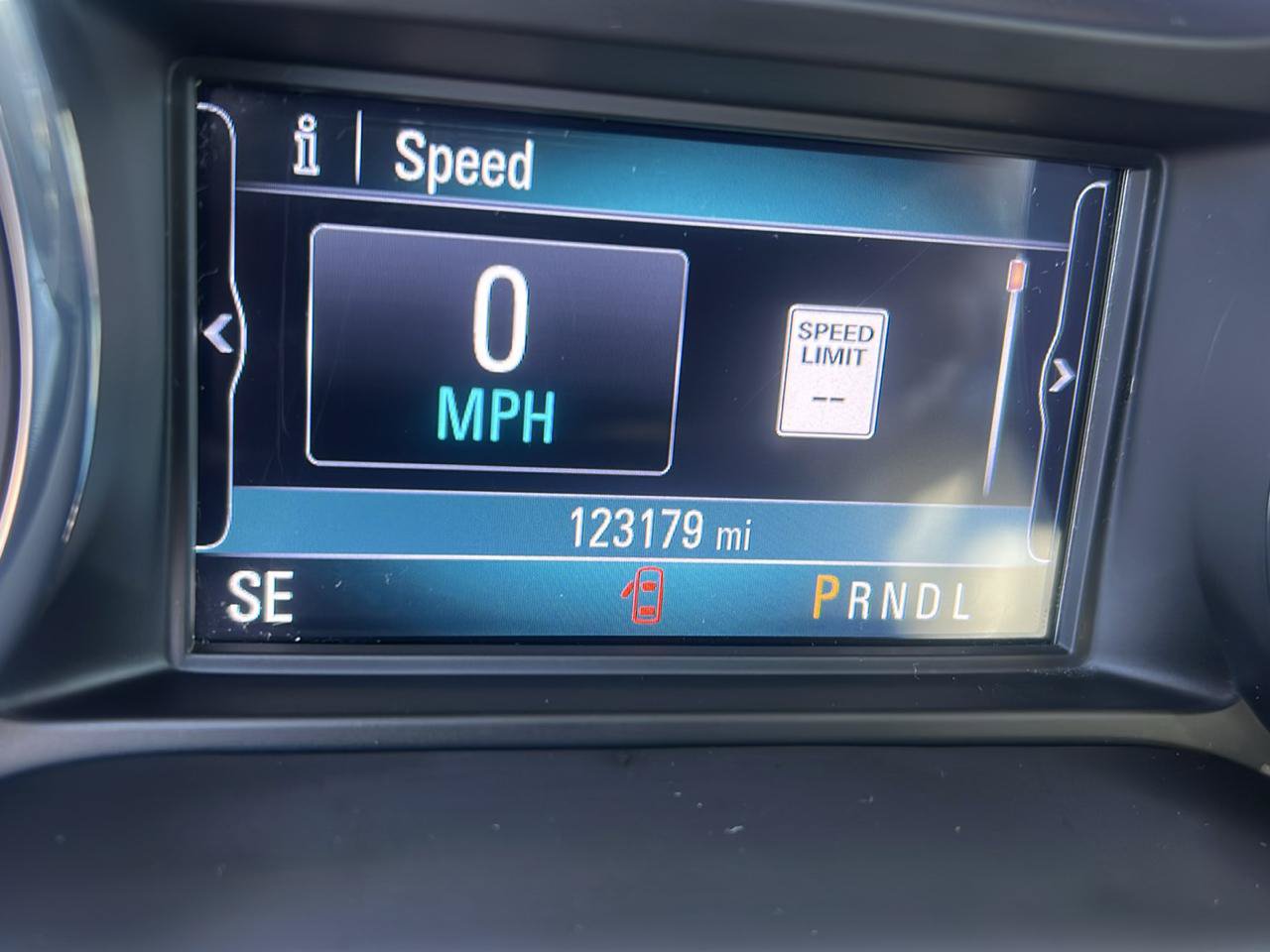 Used 2019 Buick Envision Essence FWD image 19
