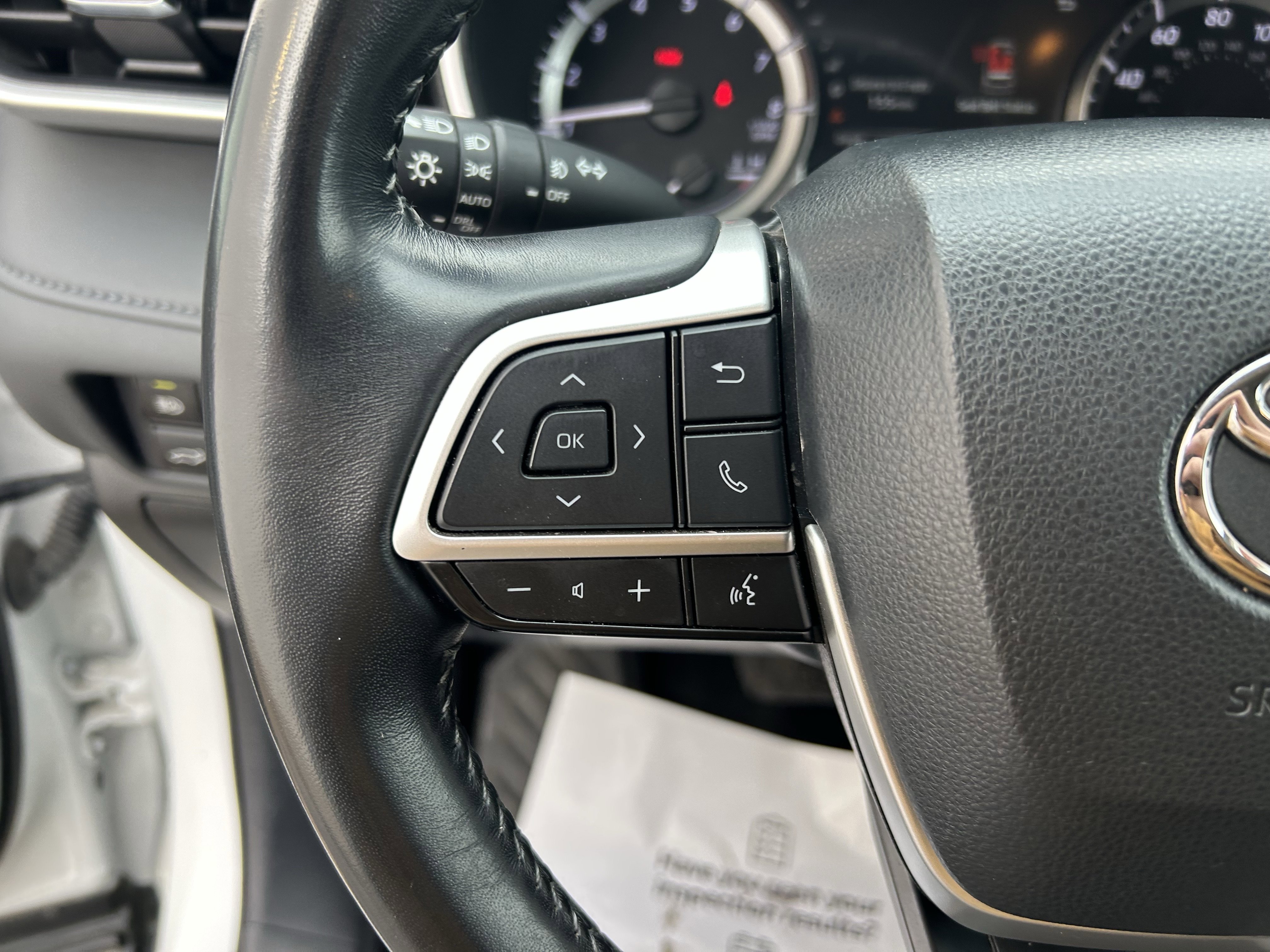 Certified 2023 Toyota Highlander XLE image 22