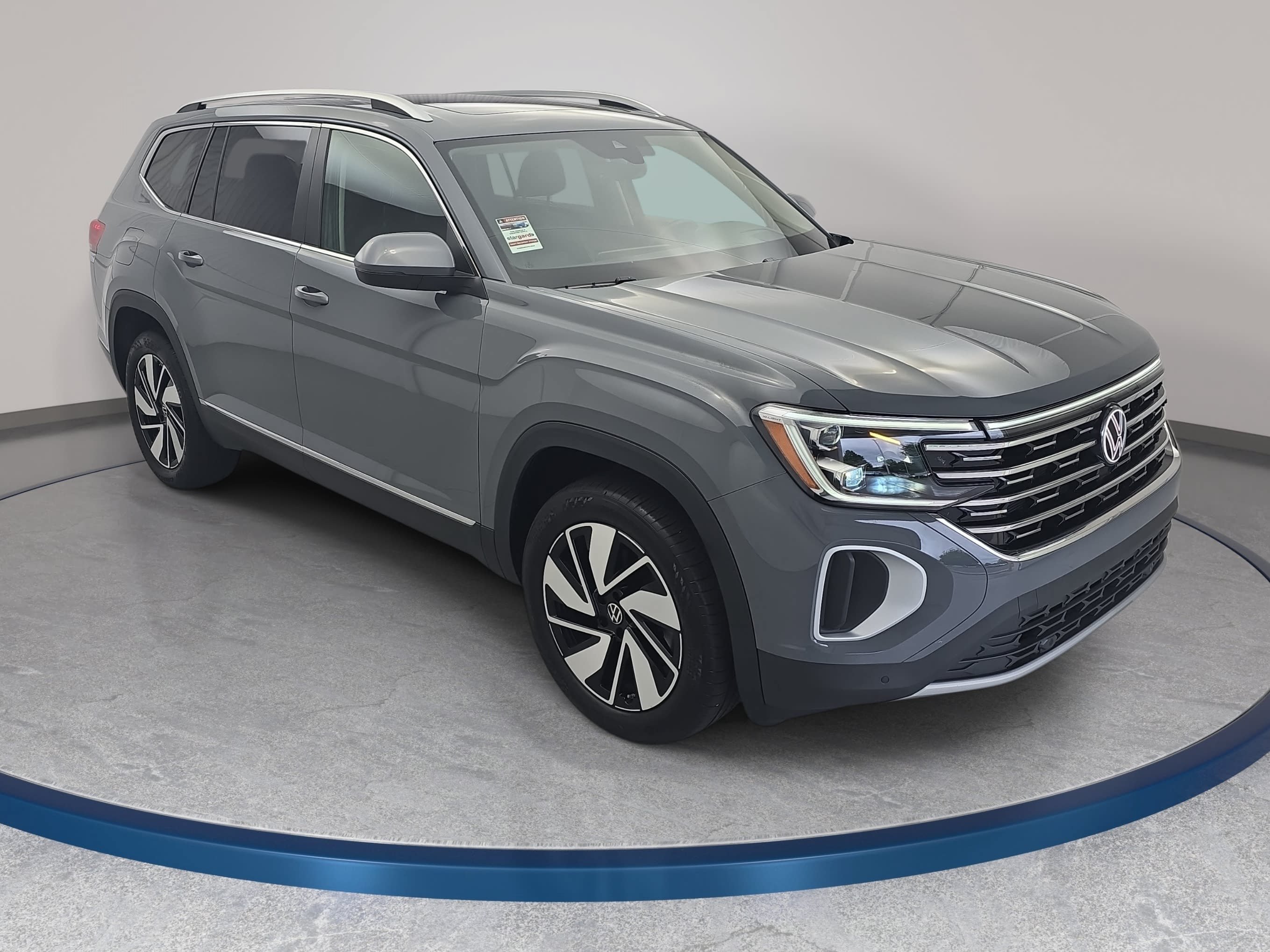 Used 2026 Volkswagen Atlas SEL AWD/4WD image 3