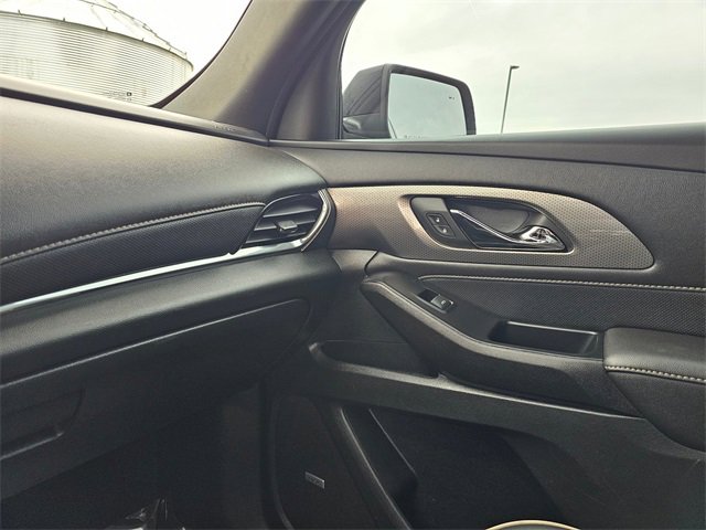 Used 2023 Chevrolet Traverse Premier w/ Redline Edition image 26