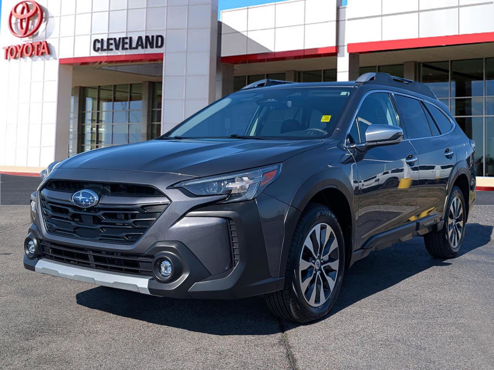 Used 2025 Subaru Outback Touring XT w/ Popular Package #2 image 5