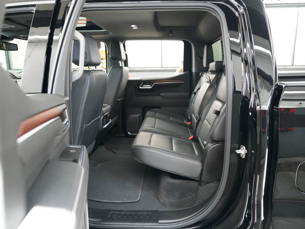 Used 2025 GMC Sierra 1500 Denali AWD/4WD image 32