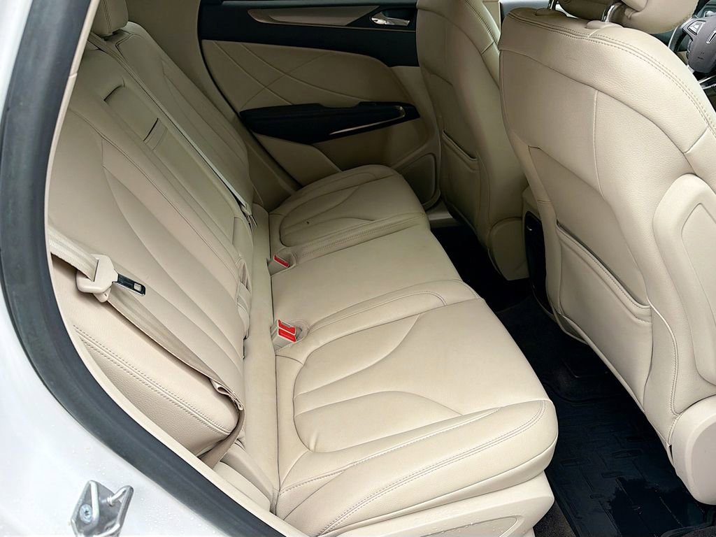 Used 2017 Lincoln MKC Premiere FWD image 30