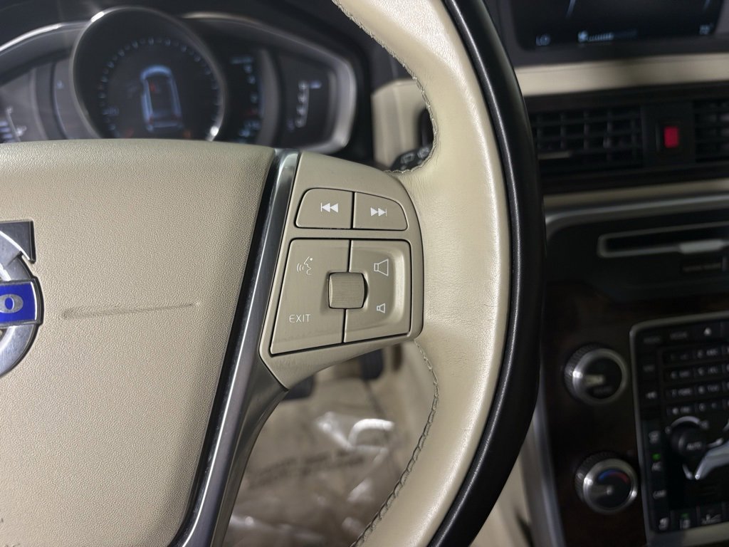 Used 2015 Volvo XC70 T6 Platinum image 21