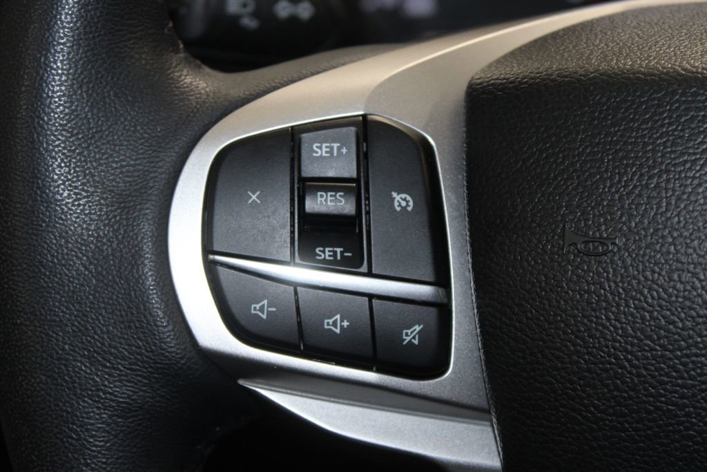 Used 2023 Ford Explorer XLT w/ Equipment Group 202A image 39