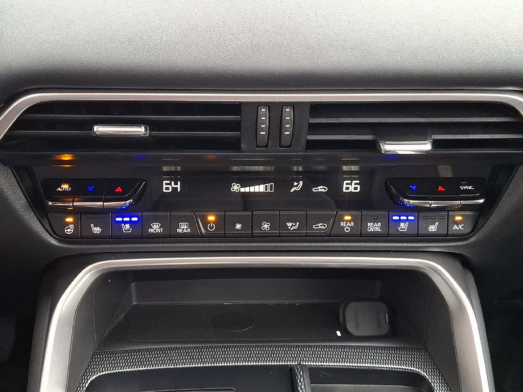 Used 2024 MAZDA CX-90 Plug-In Hybrid w/ Premium Plus AWD/4WD image 19