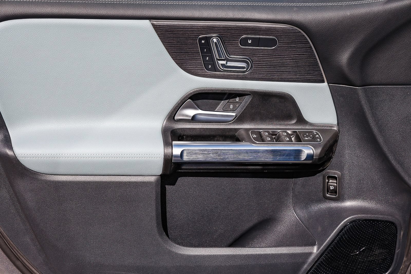 New 2026 Mercedes-Benz GLB 250 4MATIC image 21