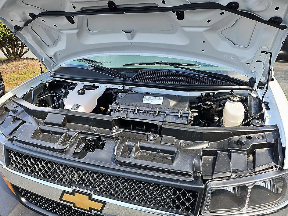 New 2026 Chevrolet Express 2500 w/ Driver Convenience Package RWD image 24