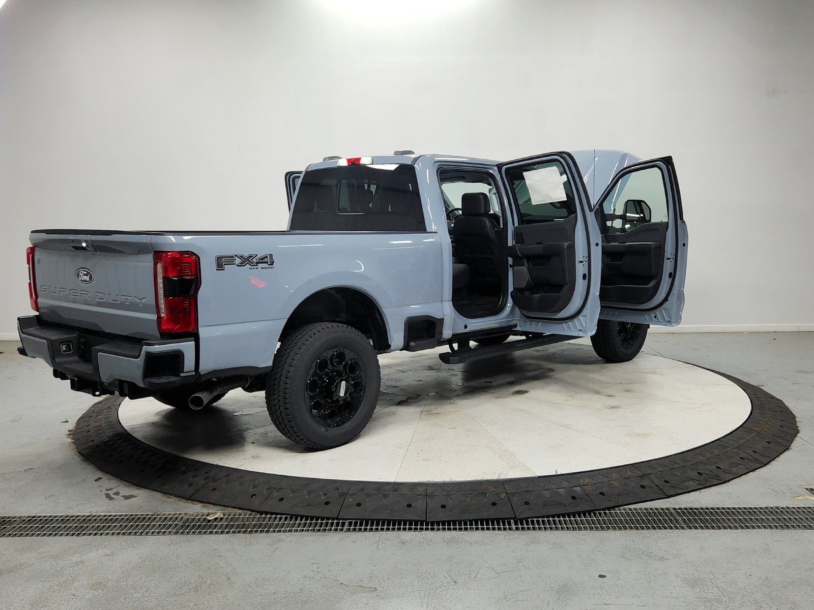New 2027 Ford F250 Lariat w/ Black Appearance Package AWD/4WD image 16