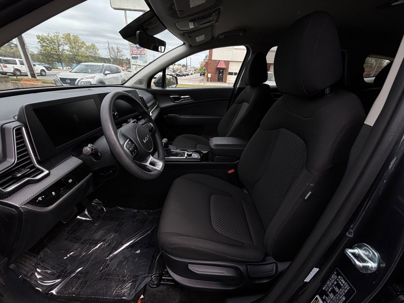 Used 2025 Kia Sportage LX image 26