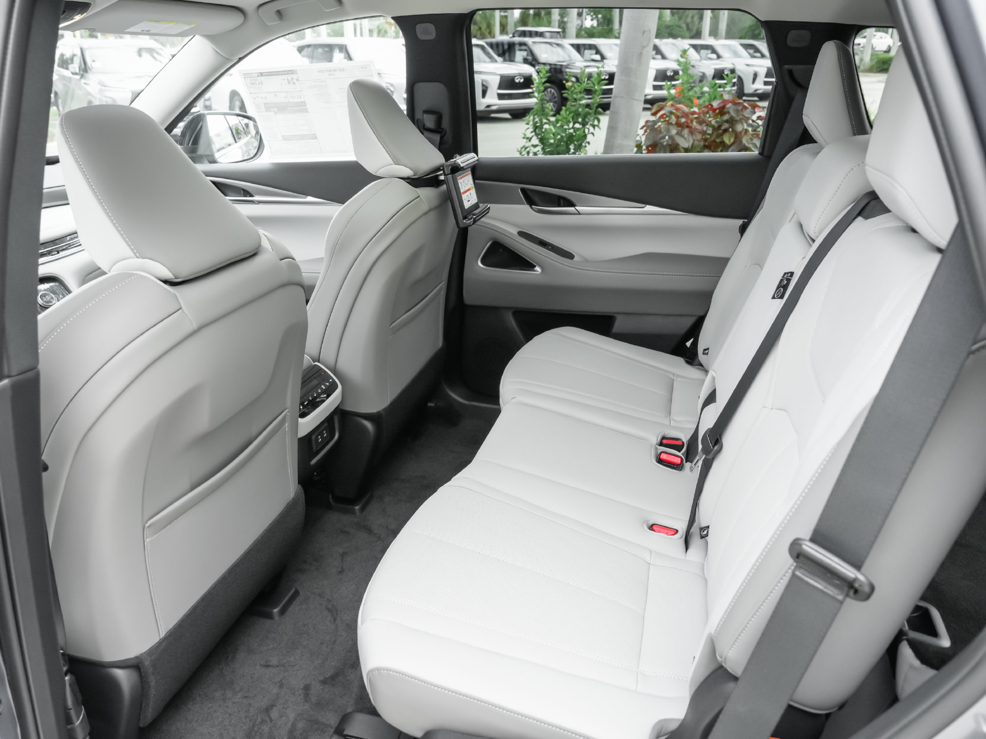 New 2027 INFINITI QX60 Luxe FWD image 28