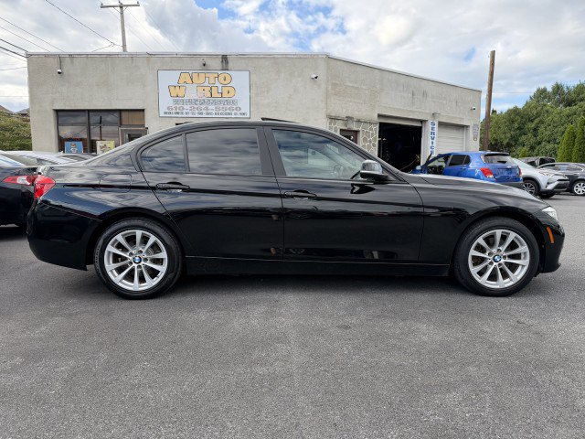 Used 2016 BMW 320i Sedan RWD image 6