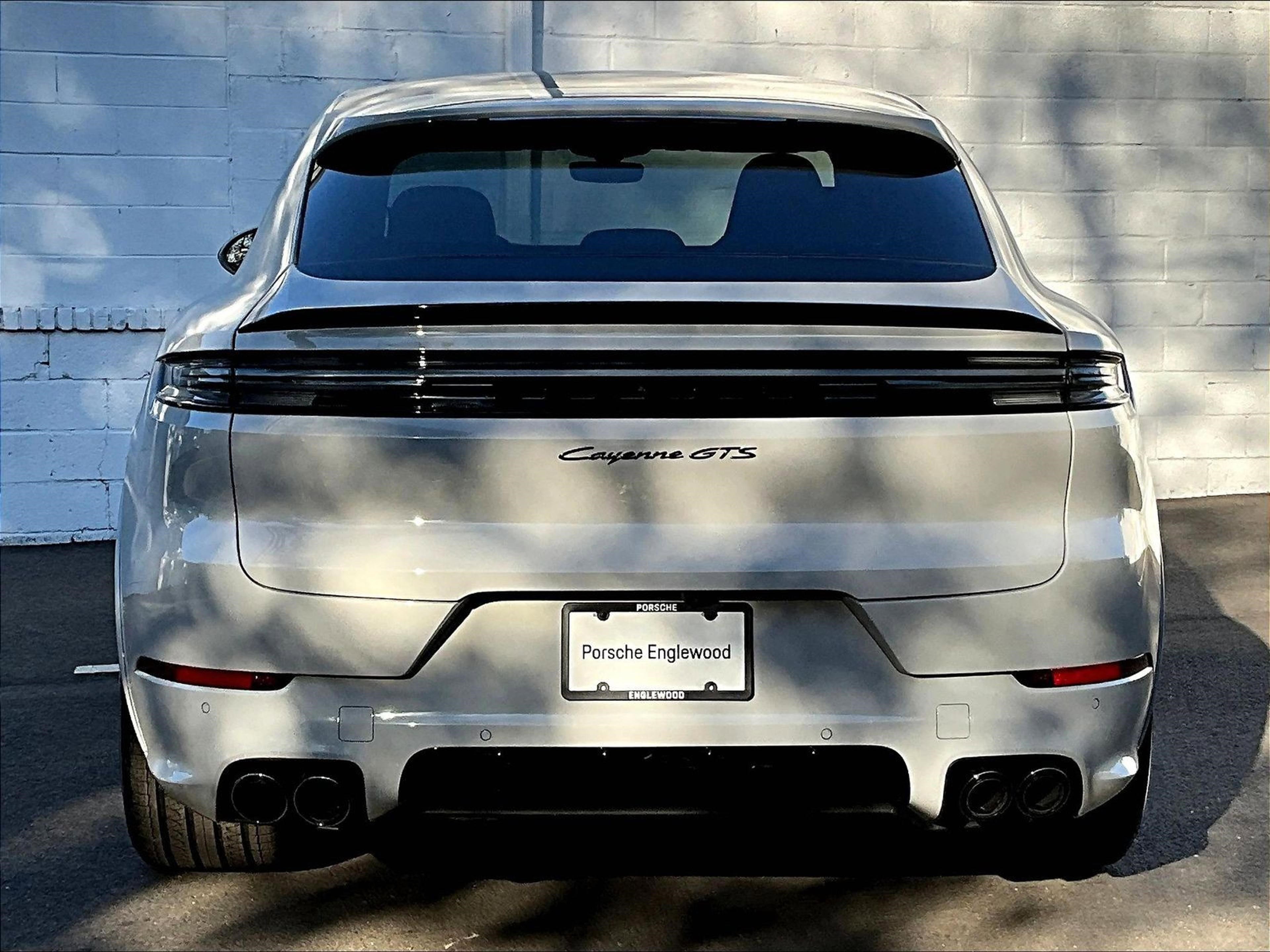 New 2026 Porsche Cayenne GTS image 8