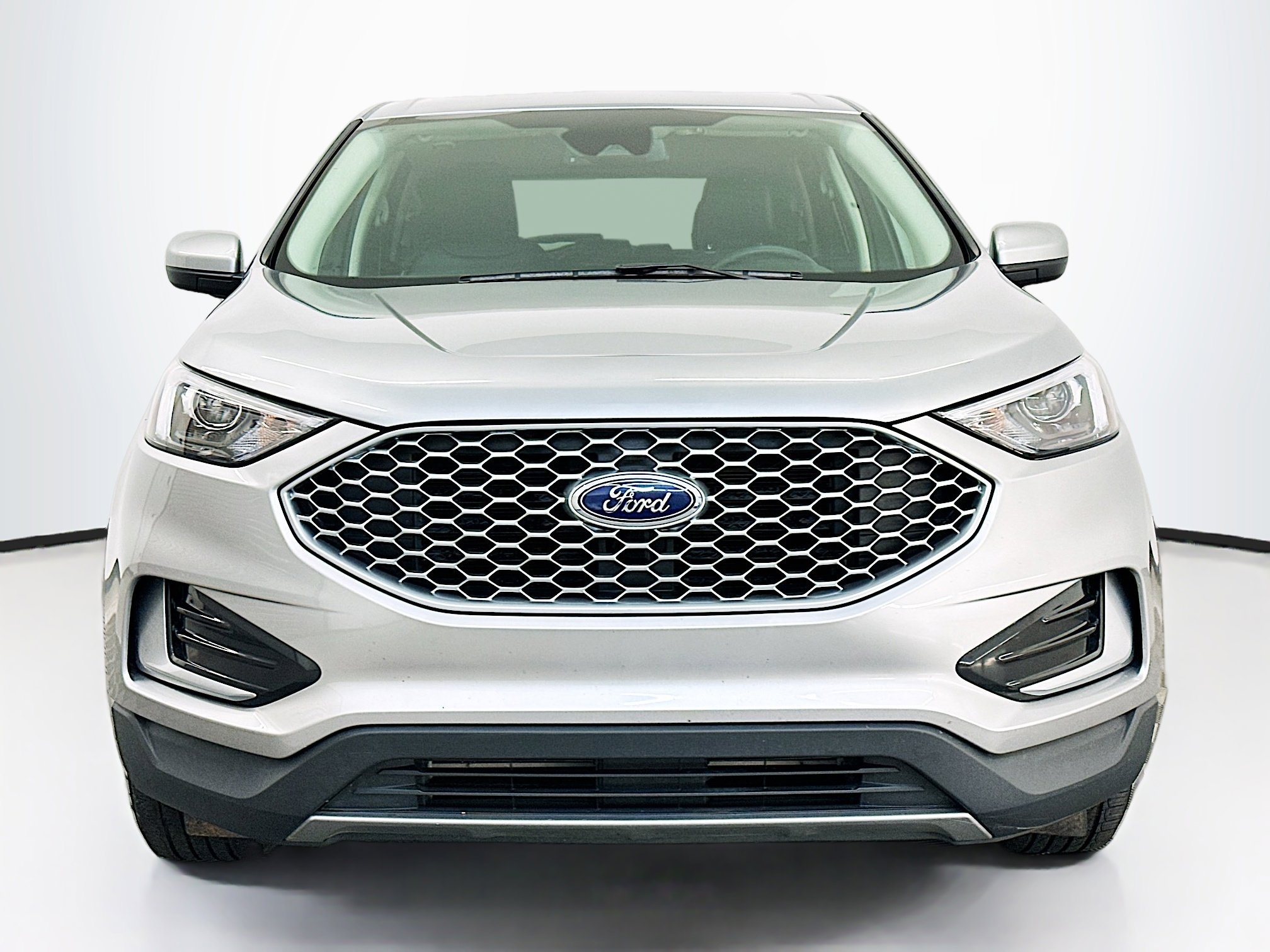 Used 2024 Ford Edge SEL image 2