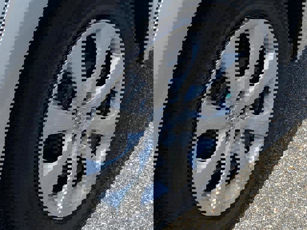 Used 2024 Toyota Corolla LE image 18