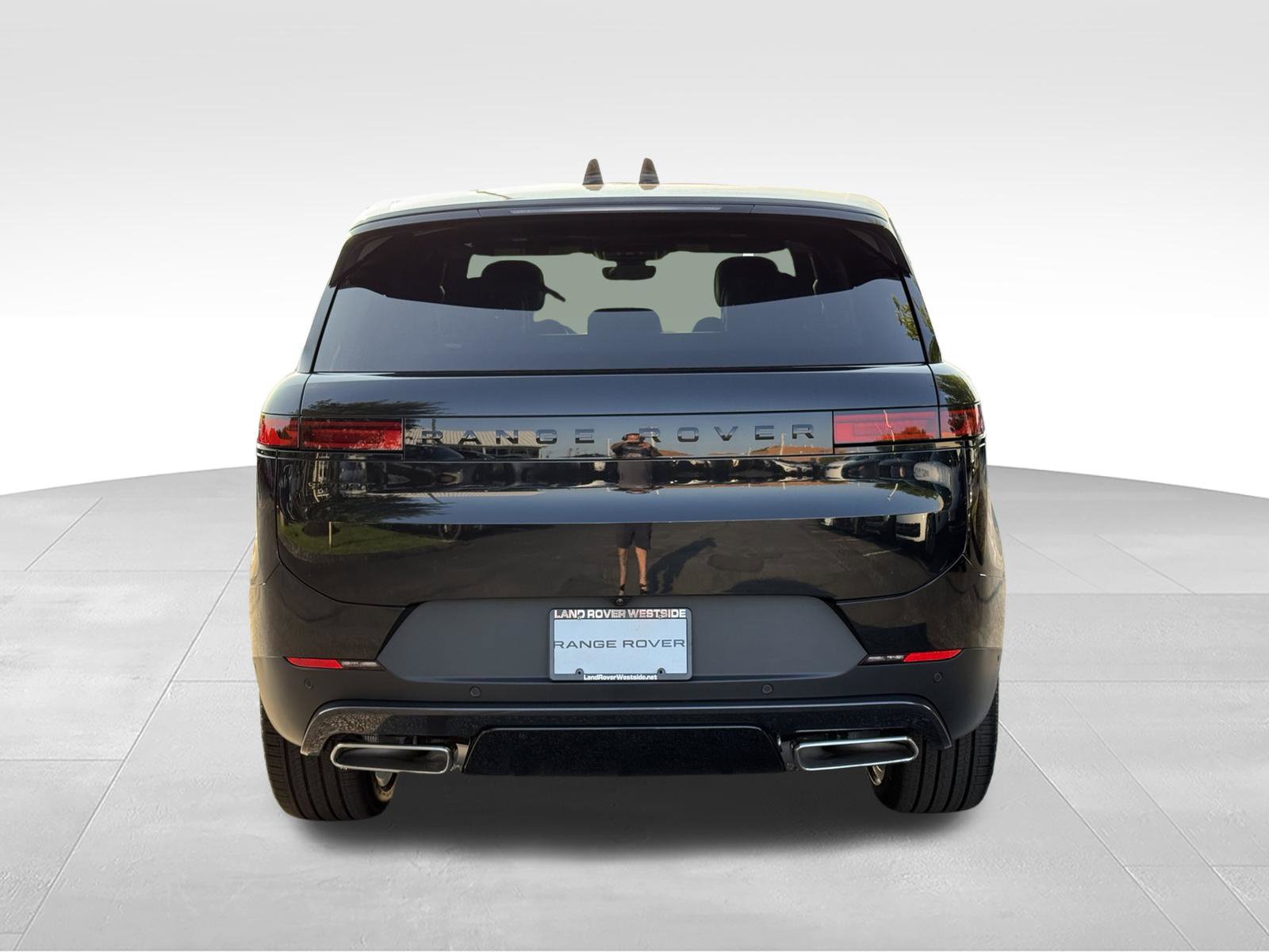 New 2027 Land Rover Range Rover Sport SE AWD/4WD image 4