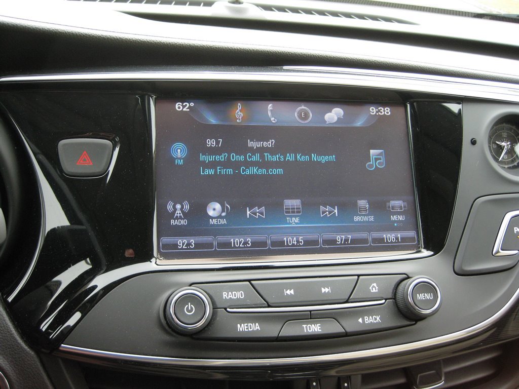 Used 2017 Buick Envision Essence FWD image 20