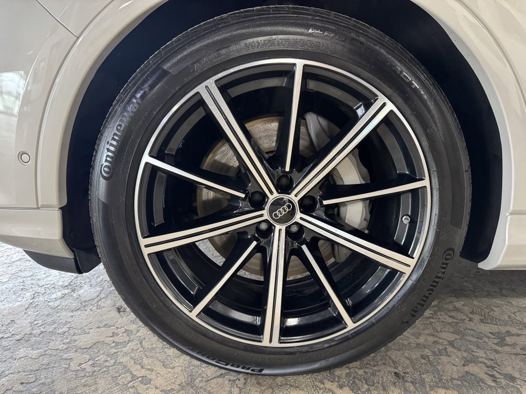 Used 2024 Audi Q7 3.0T Prestige image 28