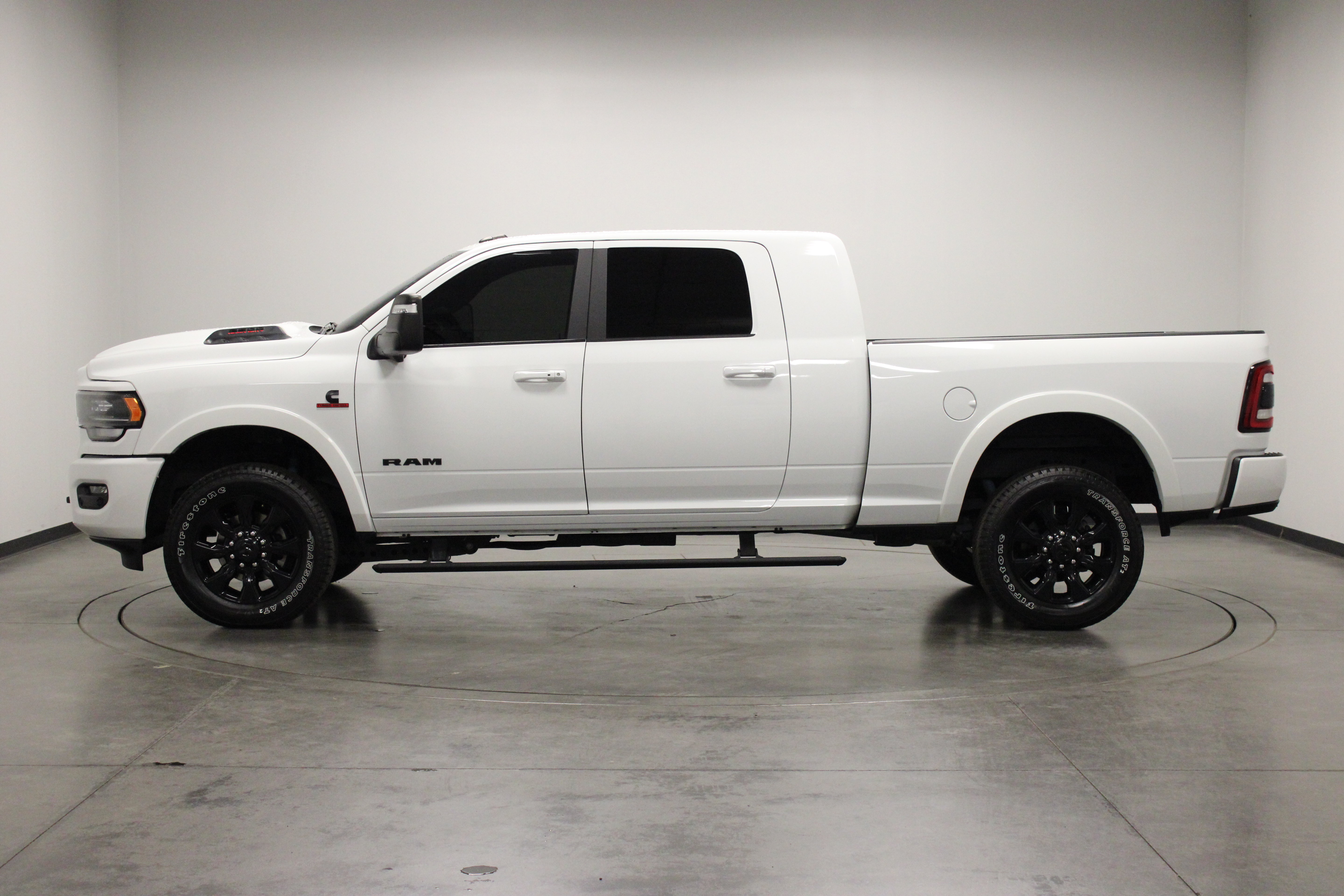 Used 2024 RAM 2500 Limited AWD/4WD image 5
