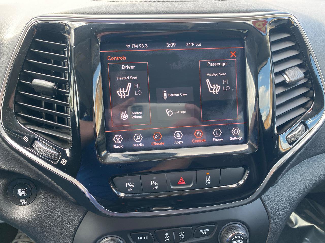 Used 2019 Jeep Cherokee Limited w/ Technology Group AWD/4WD image 20