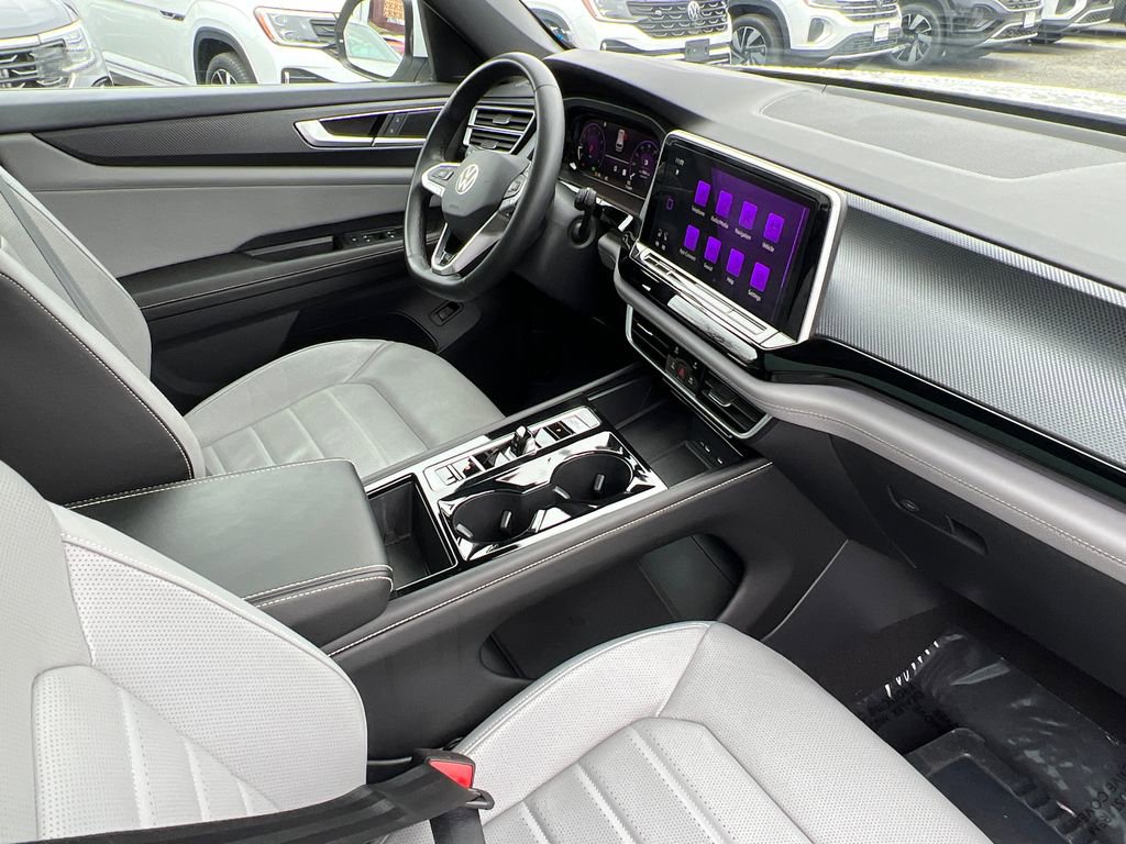 Certified 2024 Volkswagen Atlas Cross Sport SEL R-Line image 12