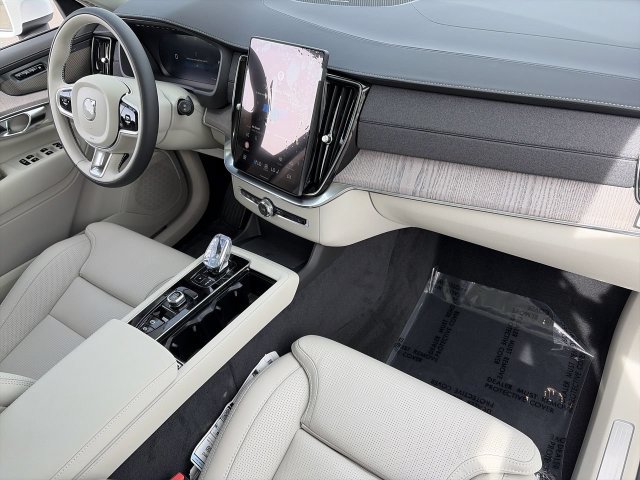 New 2026 Volvo XC90 B6 Ultra w/ Protection Package AWD/4WD image 13