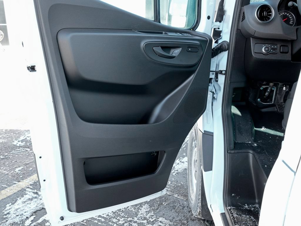 Used 2026 Mercedes-Benz Sprinter 2500 image 8