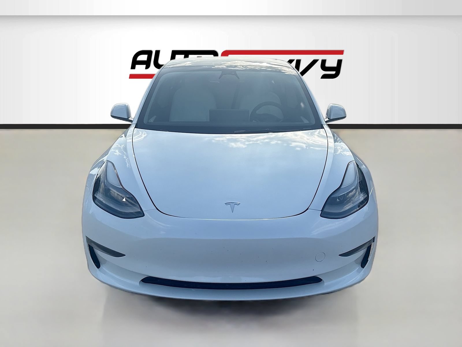 Used 2023 Tesla Model 3 Standard Range RWD image 2