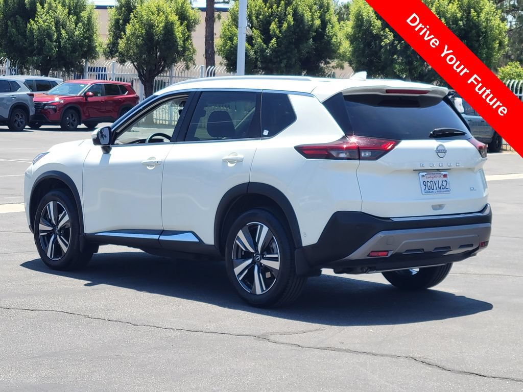 Used 2023 Nissan Rogue SL w/ SL Premium Package FWD image 3