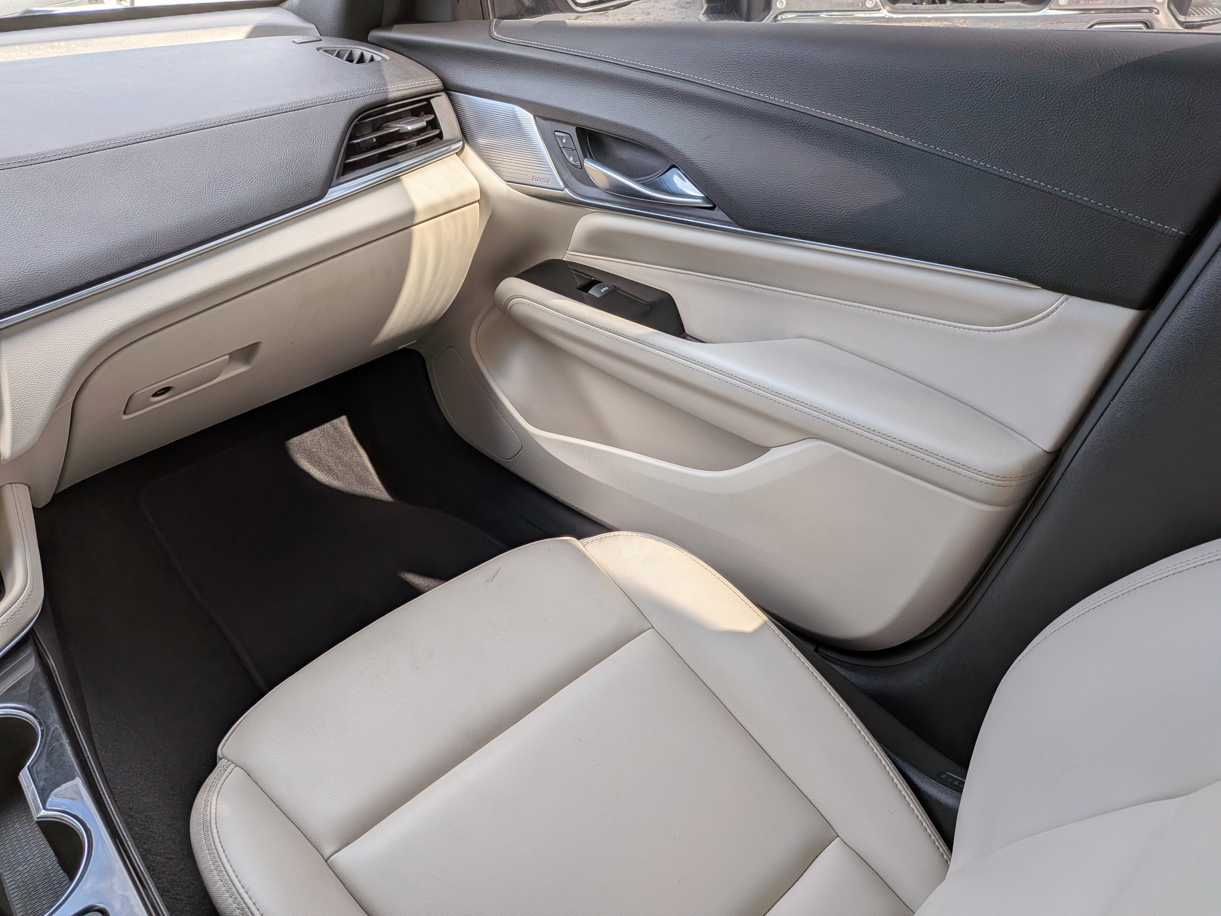 Certified 2022 Cadillac CT4 Luxury w/ Sun And Sound Package RWD image 15