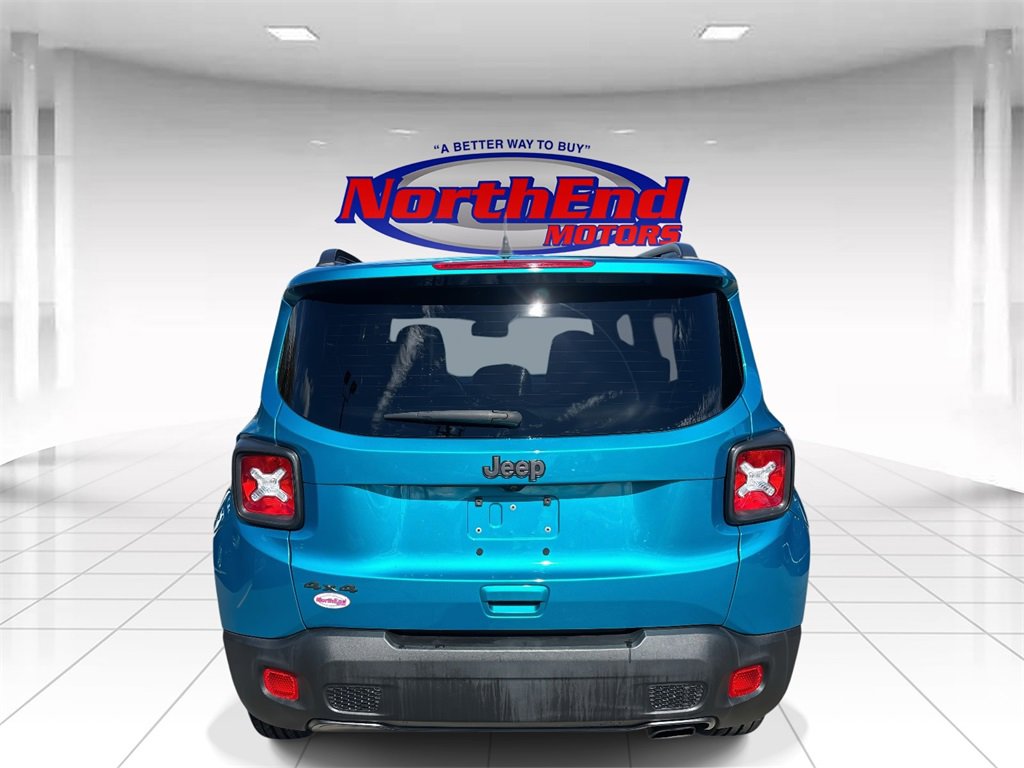 Used 2021 Jeep Renegade Latitude w/ Sun & Sound Group image 4