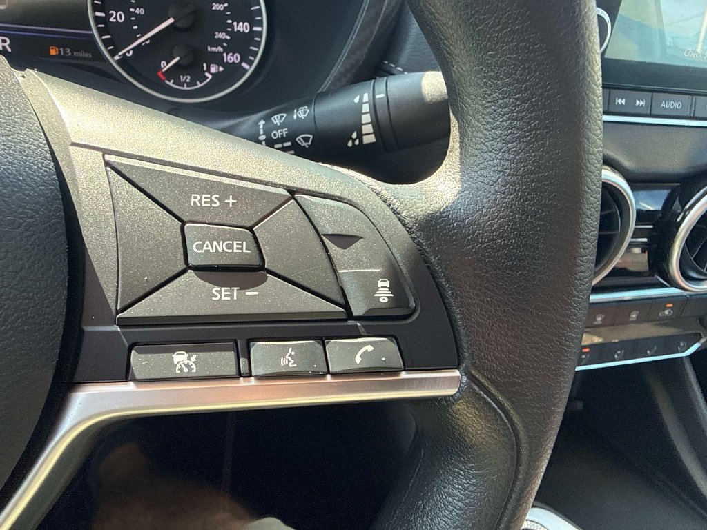 Certified 2024 Nissan Sentra SV FWD image 29