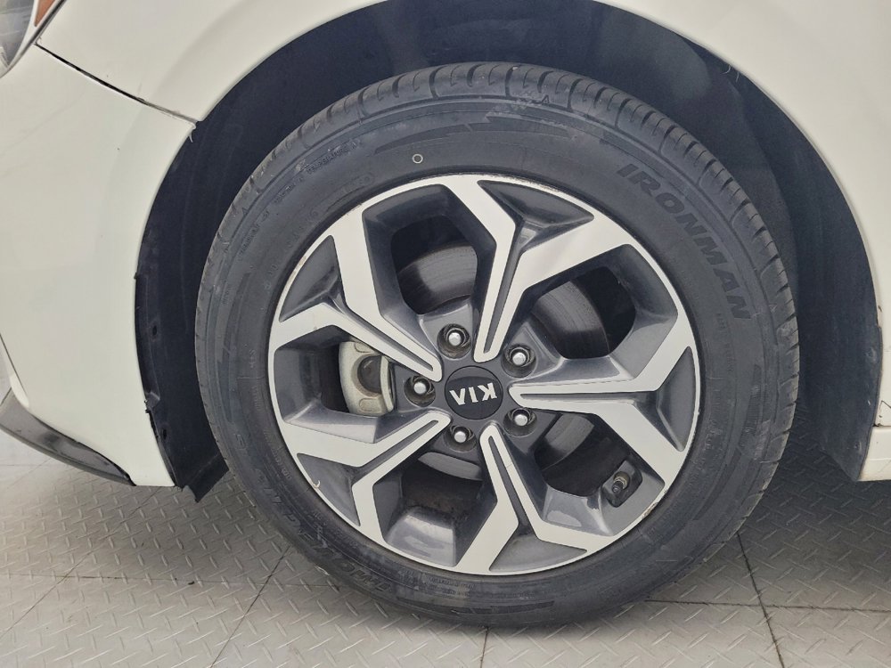 Used 2021 Kia Forte LXS FWD image 31