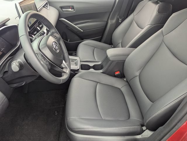 Used 2026 Toyota Corolla Cross XLE w/ Convenience Package FWD image 18