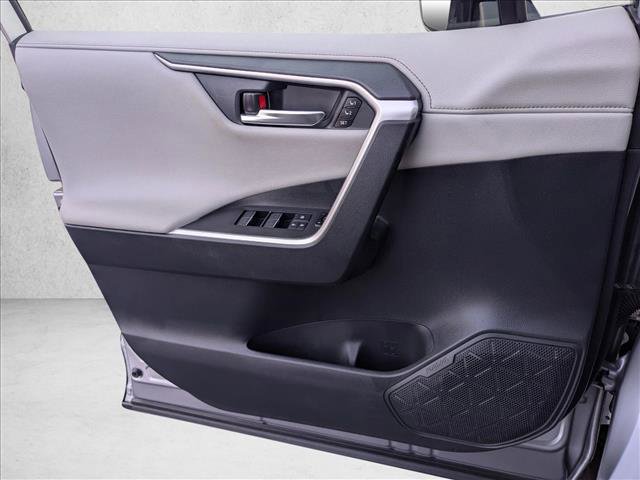 Used 2023 Toyota RAV4 Limited image 17
